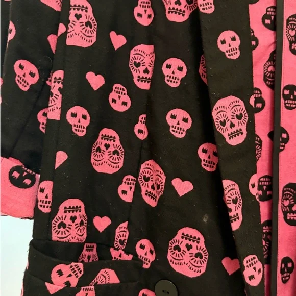 Topshop Black and Pink Skull Pattern Blazer - Picture 3 of 3